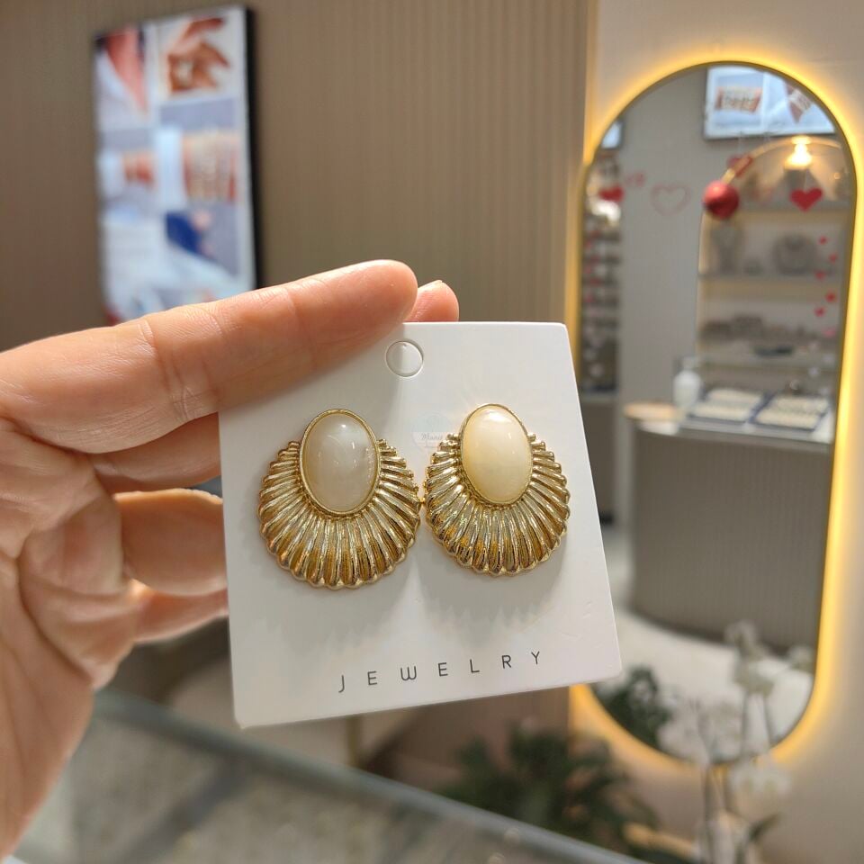 EKRU VİNTAGE KÜPE