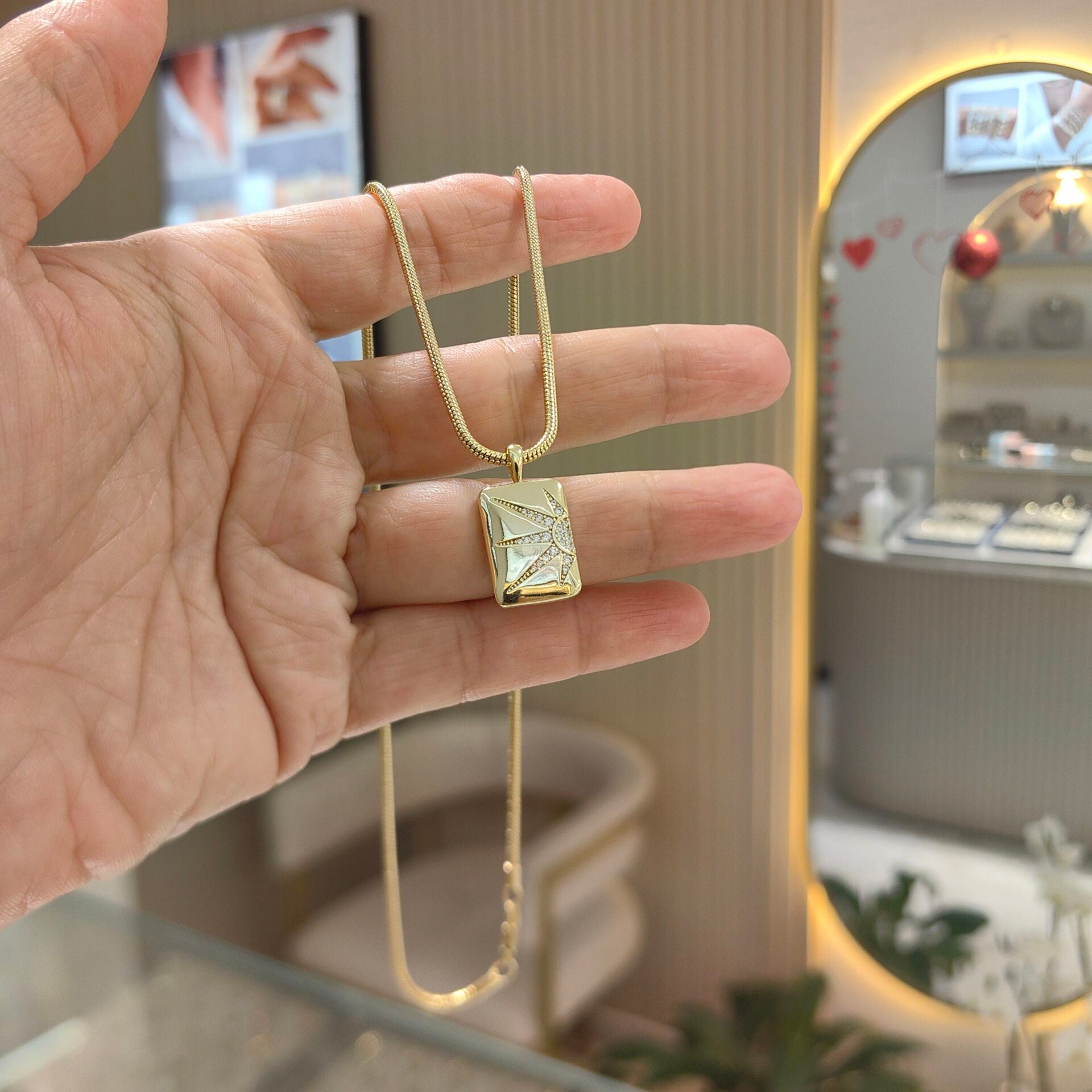 14K ALTIN KAPLAMA GÜNEŞ PLAKA KOLYE