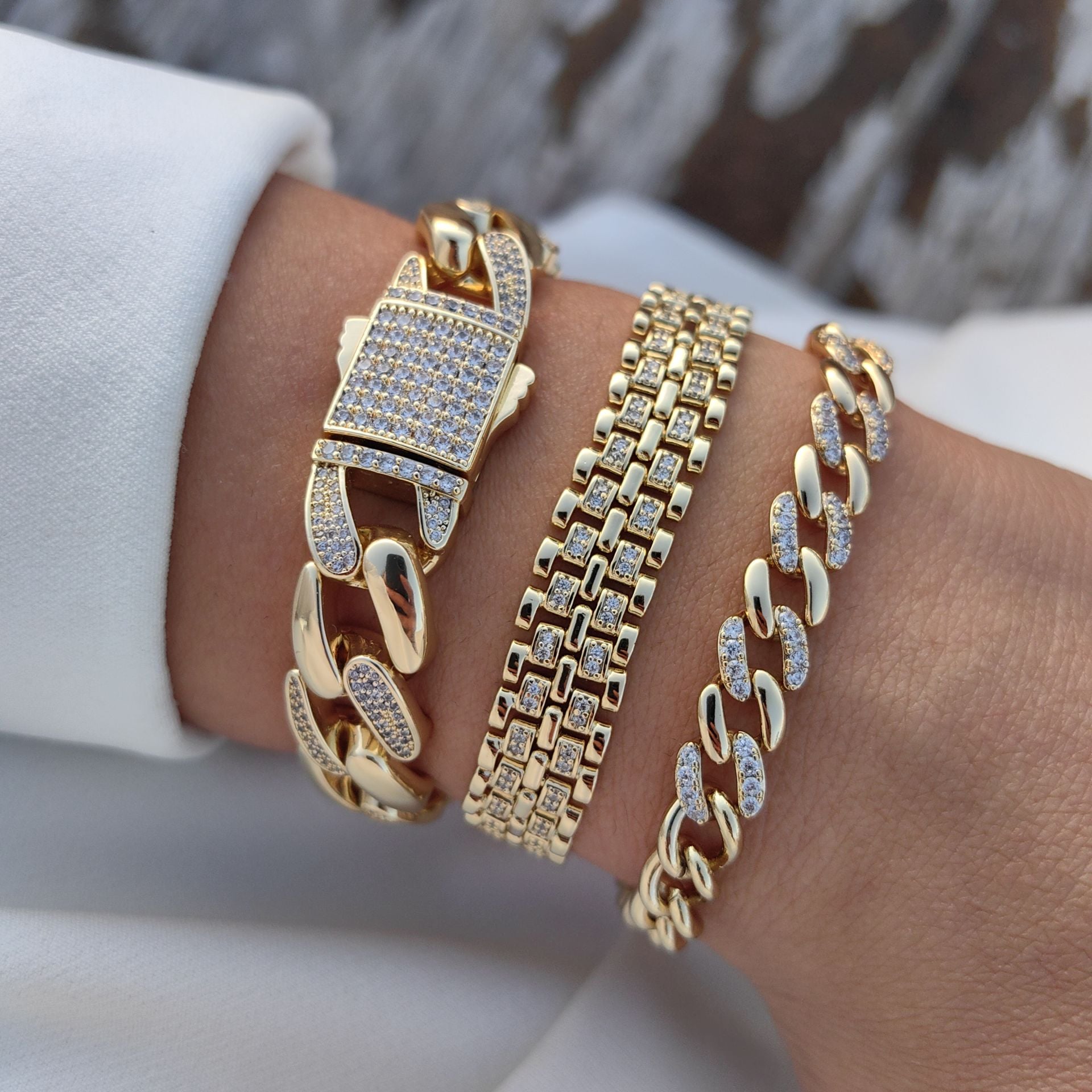 14 AYAR ALTIN RENGİNDE GURMET KOMBİN