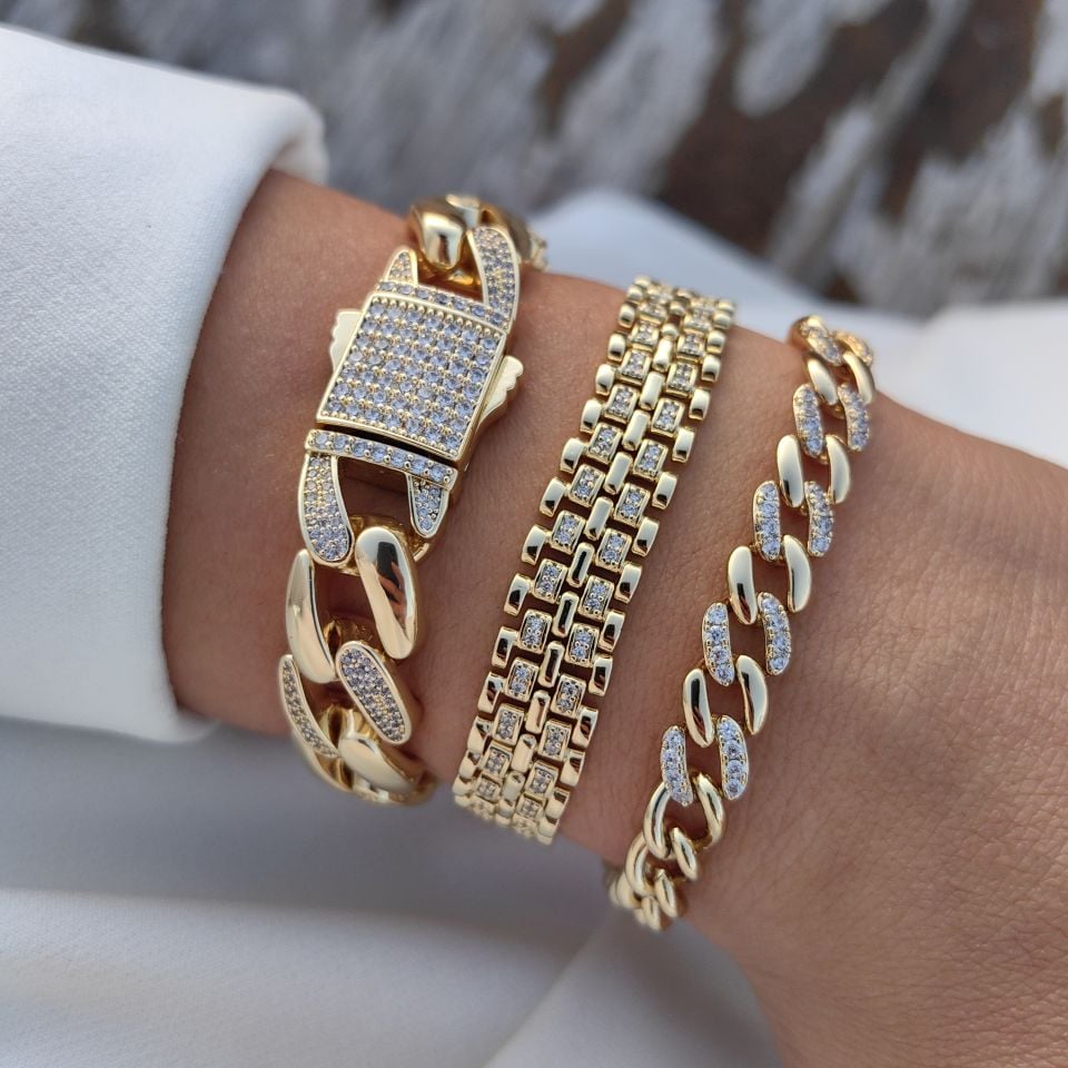 14 AYAR ALTIN RENGİNDE GURMET KOMBİN