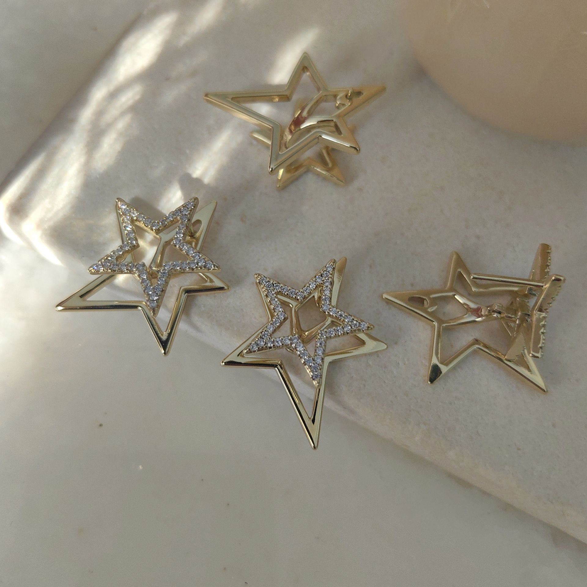 14 AYAR ALTIN KAPLAMA YILDIZ KÜPE