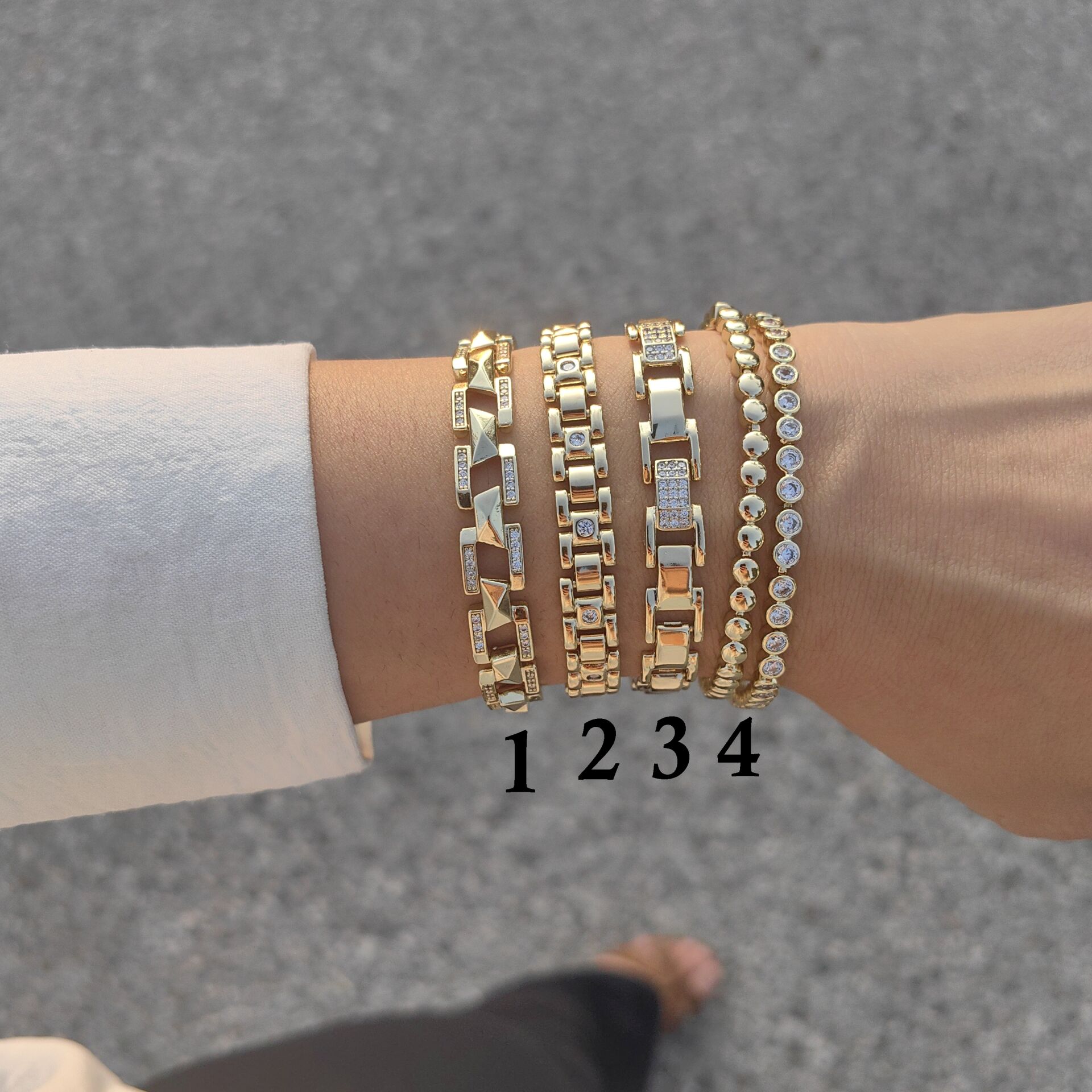 14 AYAR  ALTIN KAPLAMA BİLEKLİKLER