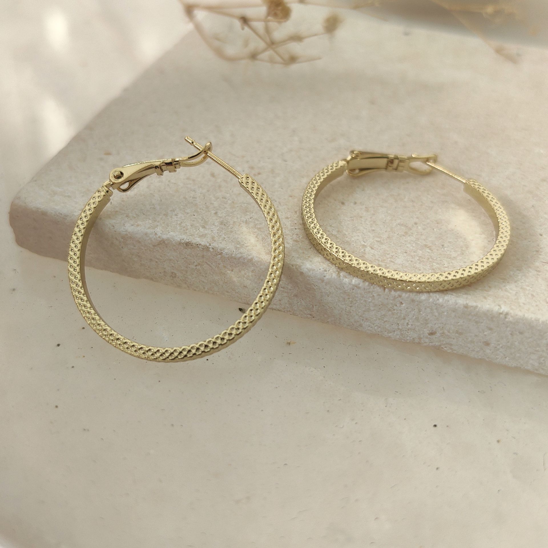 14K ALTIN KAPLAMA HALKA KÜPE