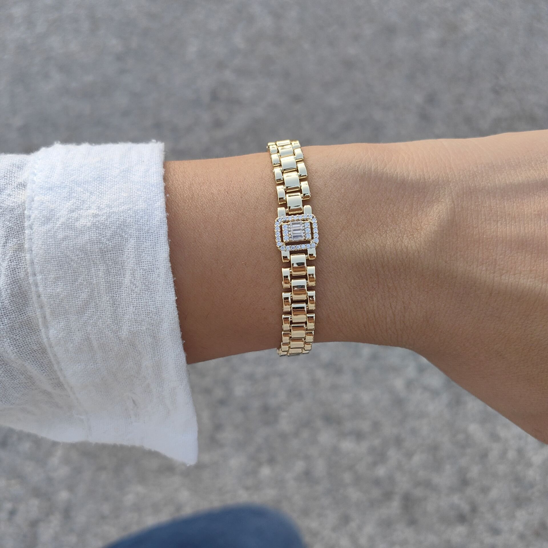 14 AYAR ALTIN KAPLAMA BAGET BİLEKLİK