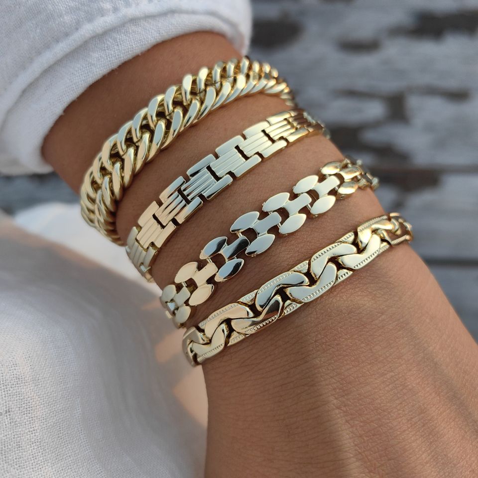 14K ALTIN RENGİNDE BİLEKLİKLER