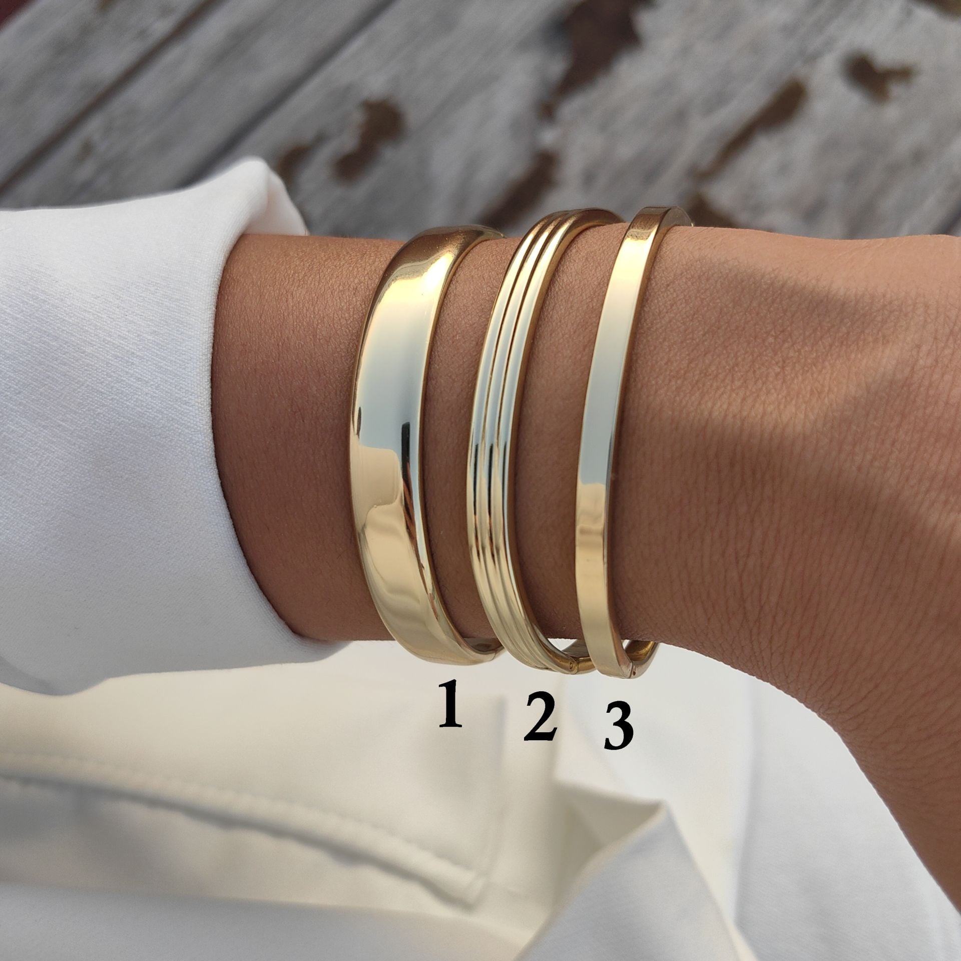 14K ALTIN RENGİNDE KELEPÇELER