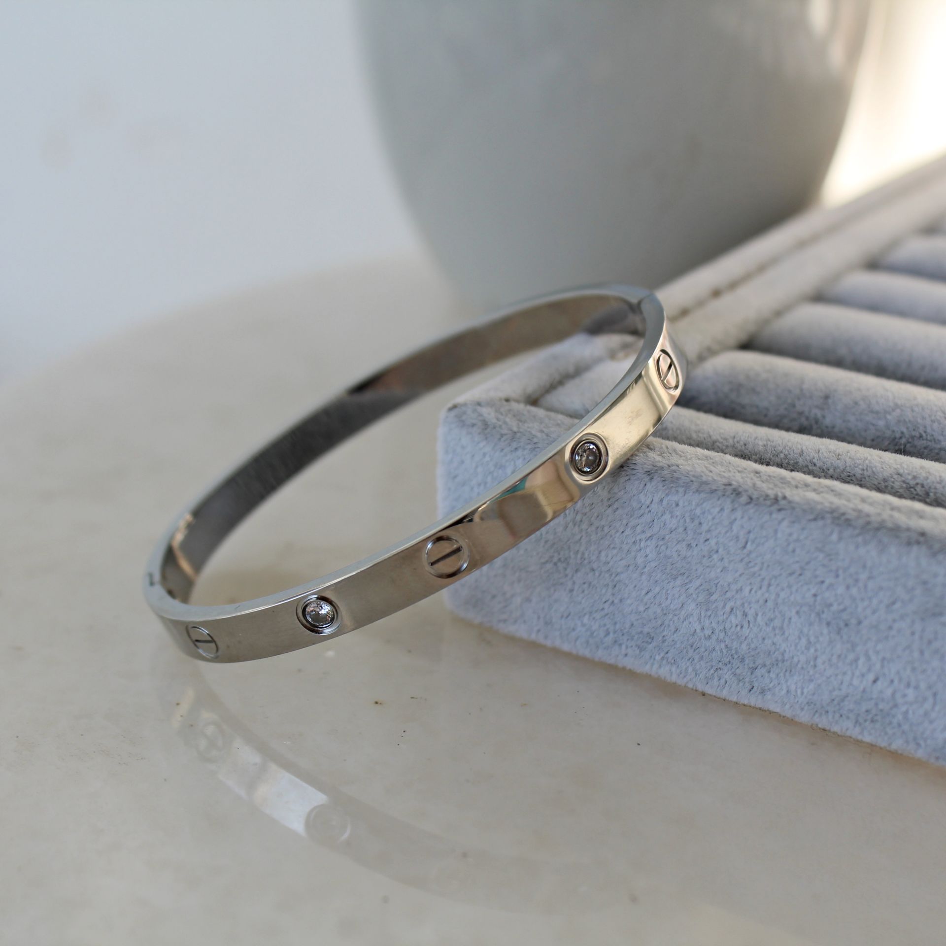 CRT SİLVER TAŞLI KELEPÇE