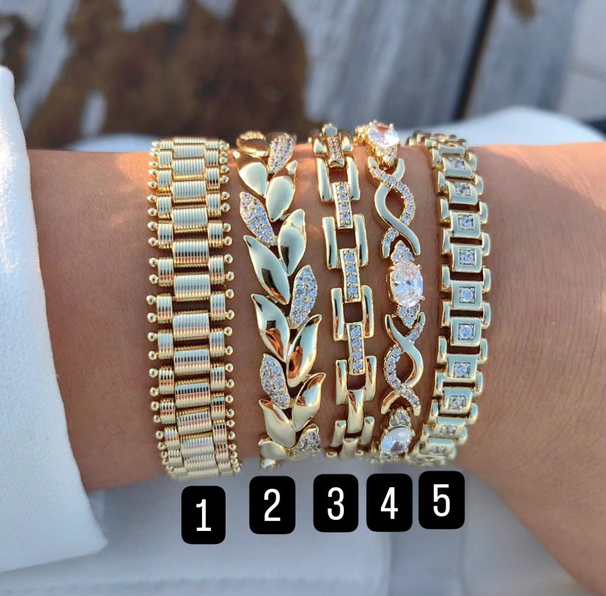 14 AYAR ALTIN RENGİNDE BİLEKLİK