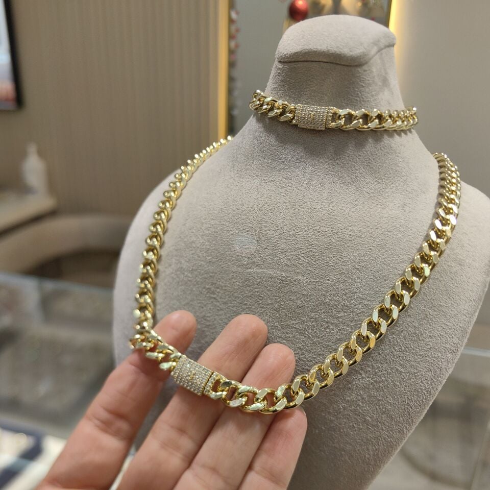 HALKA KUYUM MODEL GURMET SET