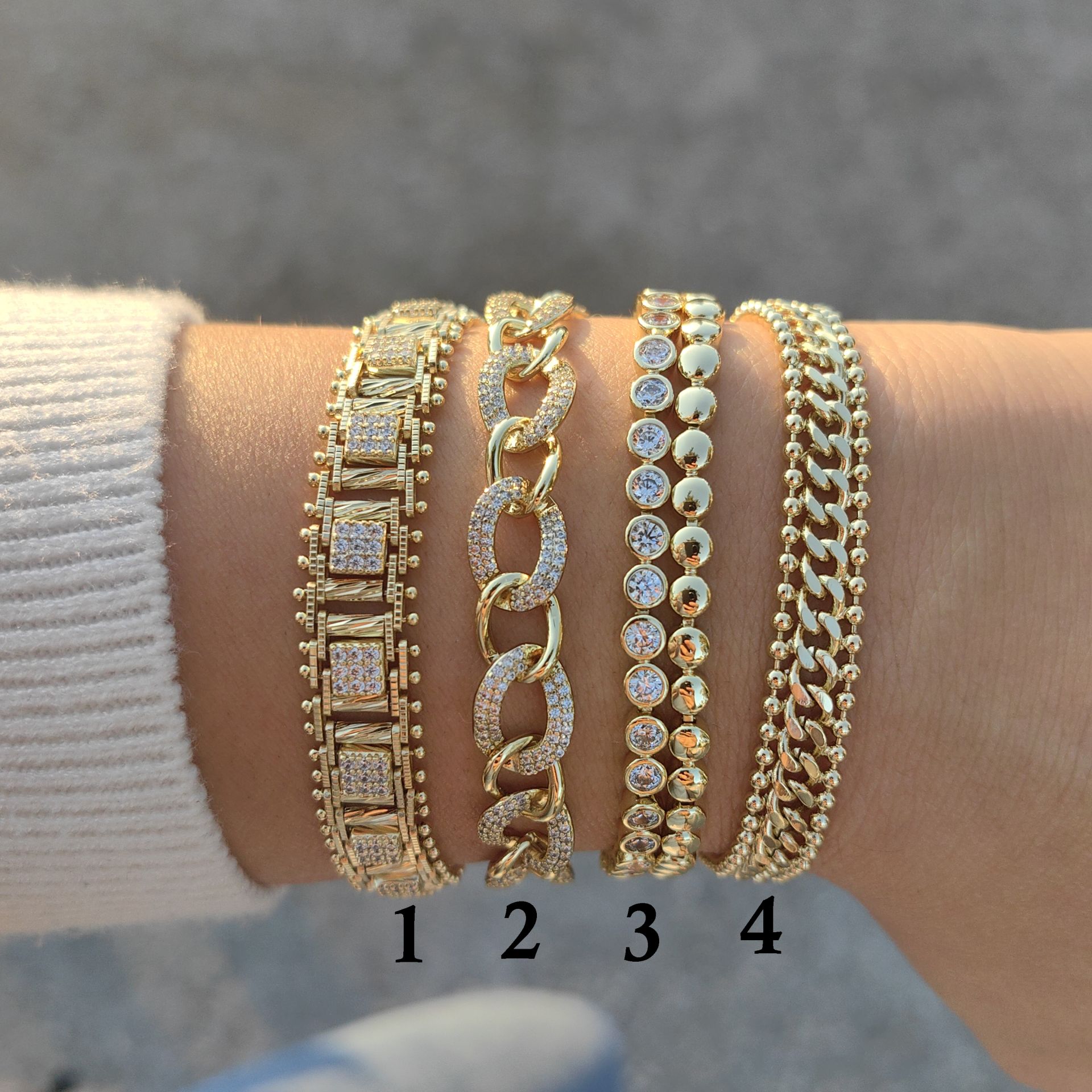 14 AYAR ALTIN KAPLAMA YENİ BİLEKLİKLER