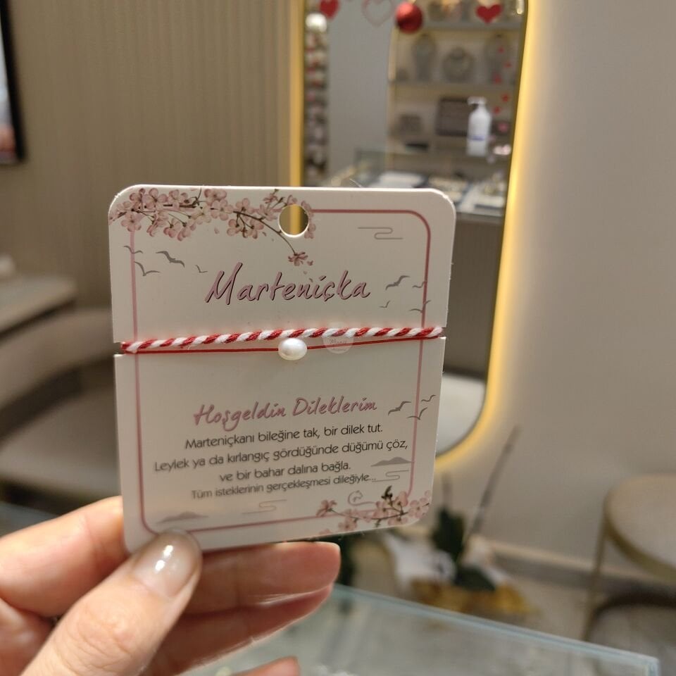 MARTENİÇKA BİLEKLİKLER