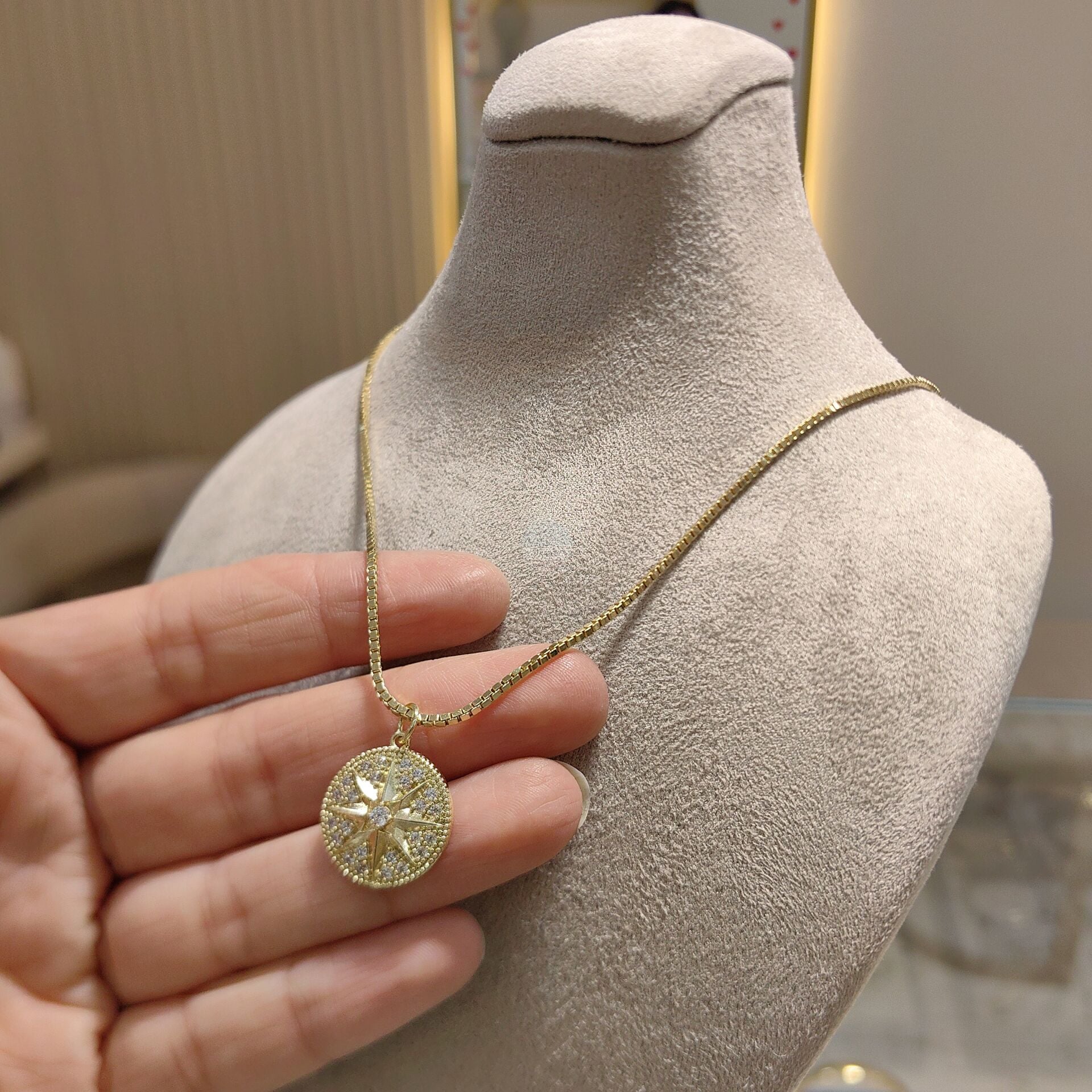 14K YILDIZ PLAKA KOLYE