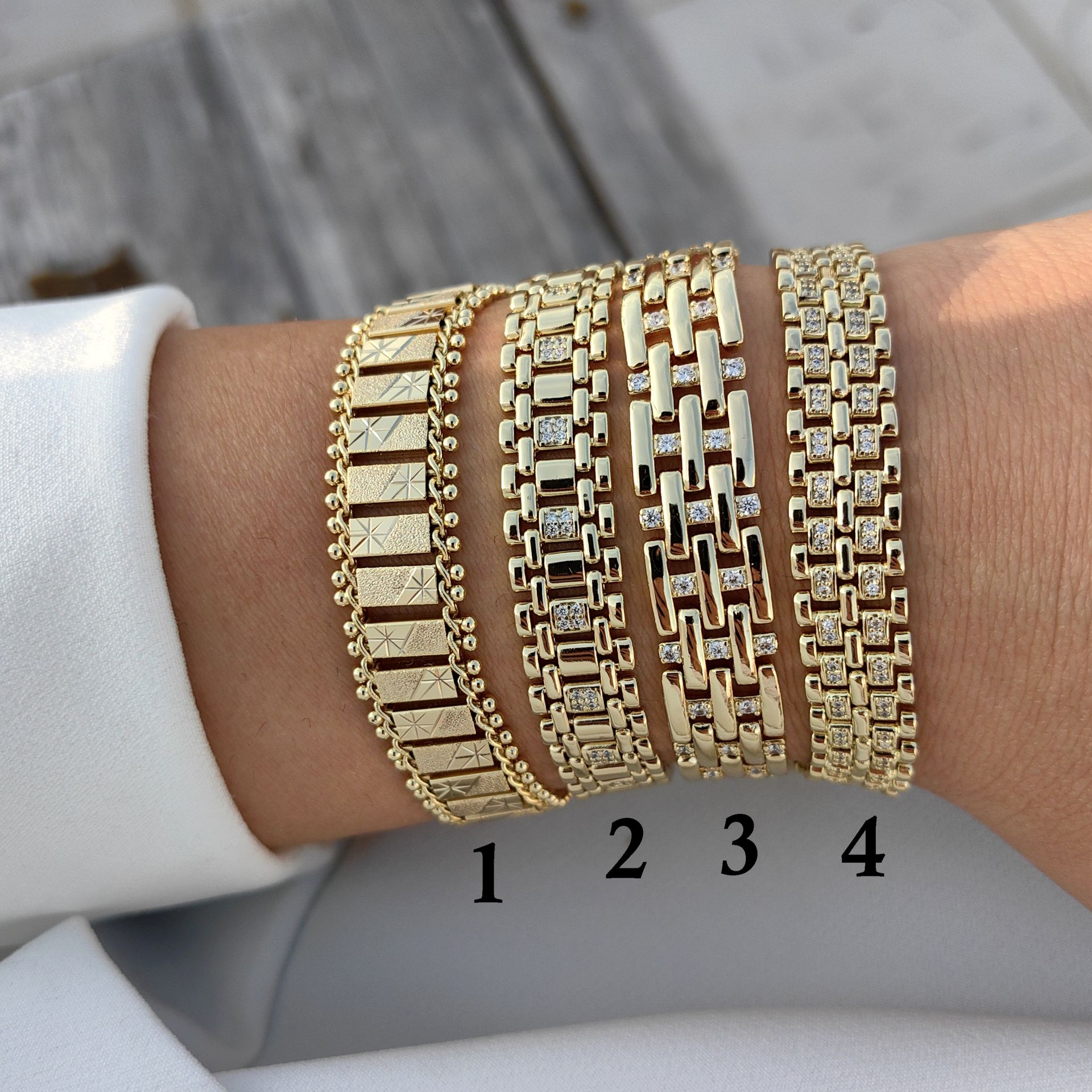 14 AYAR ALTIN RENGİ BİLEKLİKLER