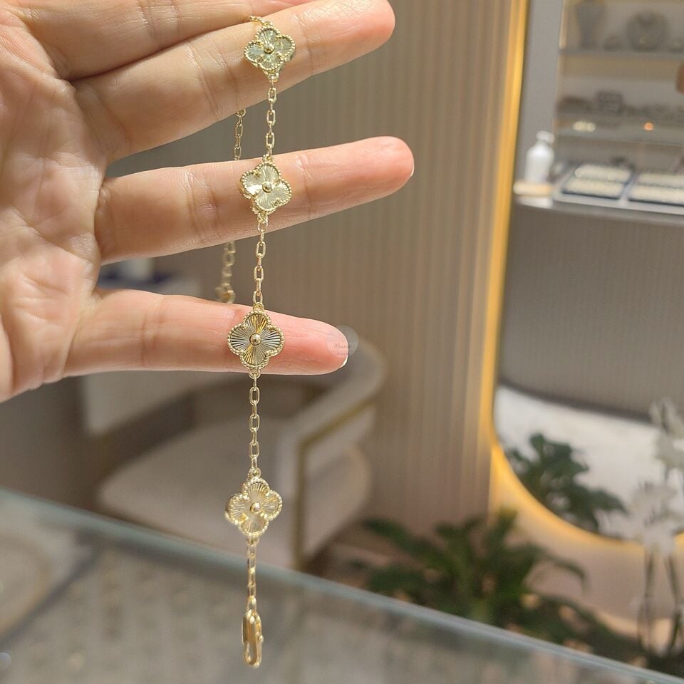 14K ALTIN KAPLAMA VN CLEFF BİLEKLİKLER