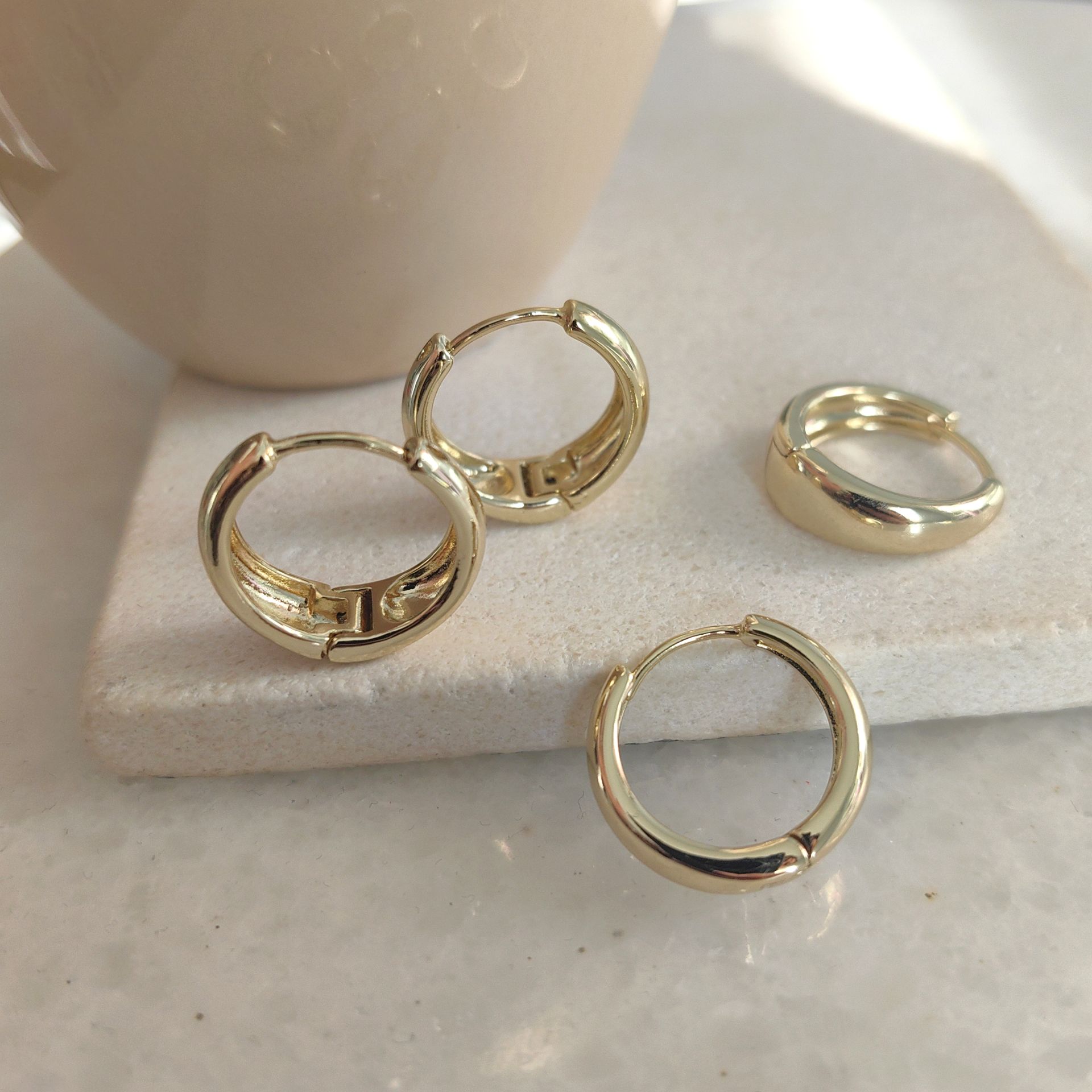 14K ALTIN KAPLAMA ORTA BOY KÜPE